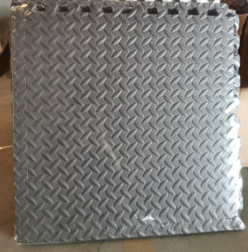Non slip diamond - non-slip, interlocking